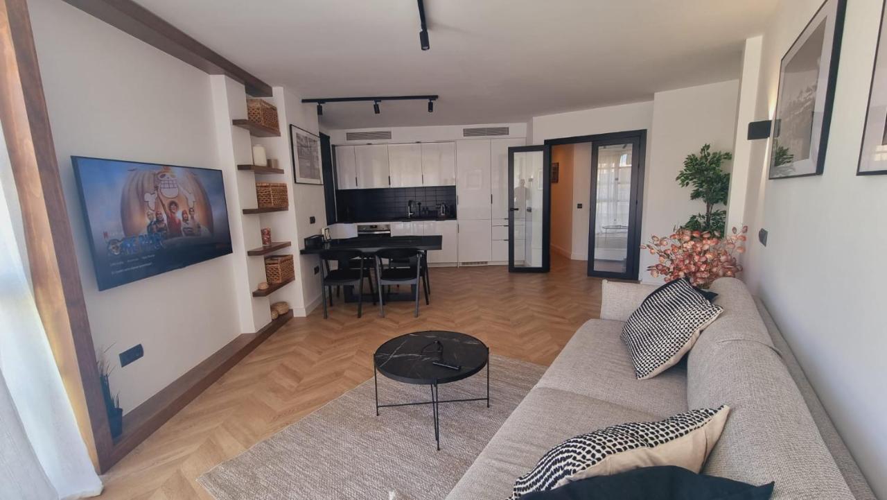 Luxe Appartement In Het Centrum Van Malaga Met Gratis Parkeerplek! エクステリア 写真